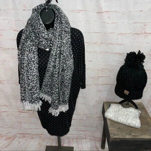 Cc boutique knit slouchy pompom beanie